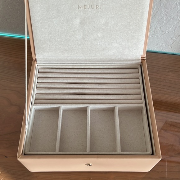 Mejuri Large Leather Jewelry Box EUC - Picture 13 of 13
